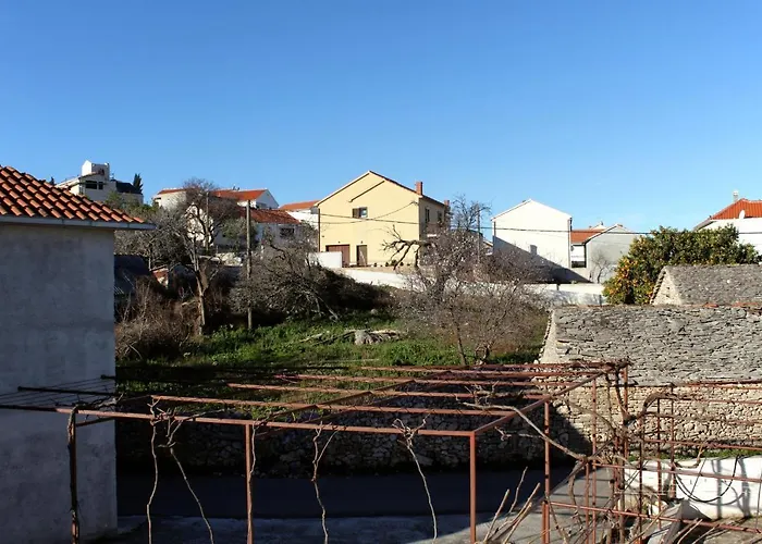 Apartamento With Parking Space Supetar, Brac - 6035 Supetar